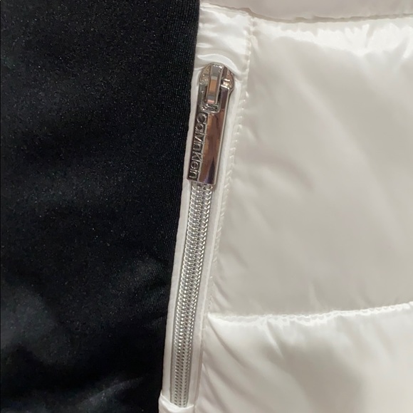 Calvin Klein Performance MixedMedia Quilte… - Picture 5 of 9